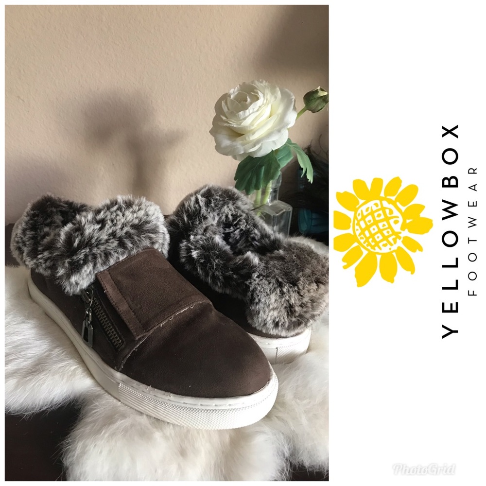 Yellow box Suede/faux fur Sneakers